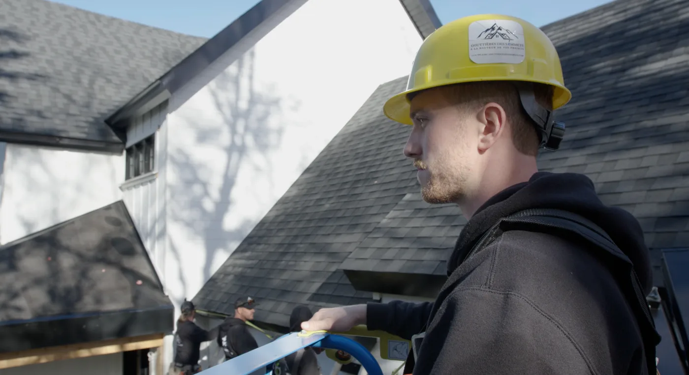 Installation de gouttières adaptée à votre maison par notre équipe locale